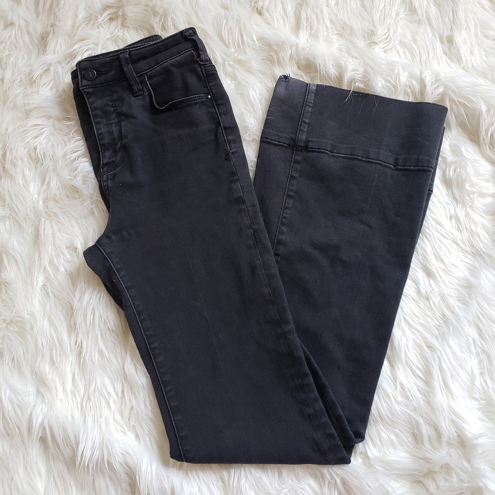 {ANTHROPOLOGIE} Pilcro Superscript Flare Jean